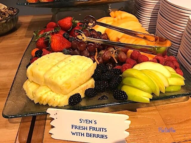 Frozen_Dessert_Party_Fresh_Fruits
